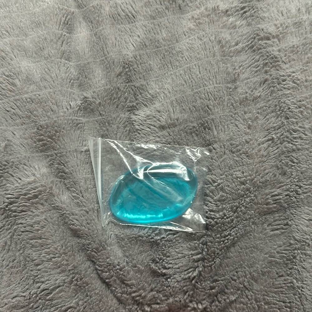 Silicone beauty blender